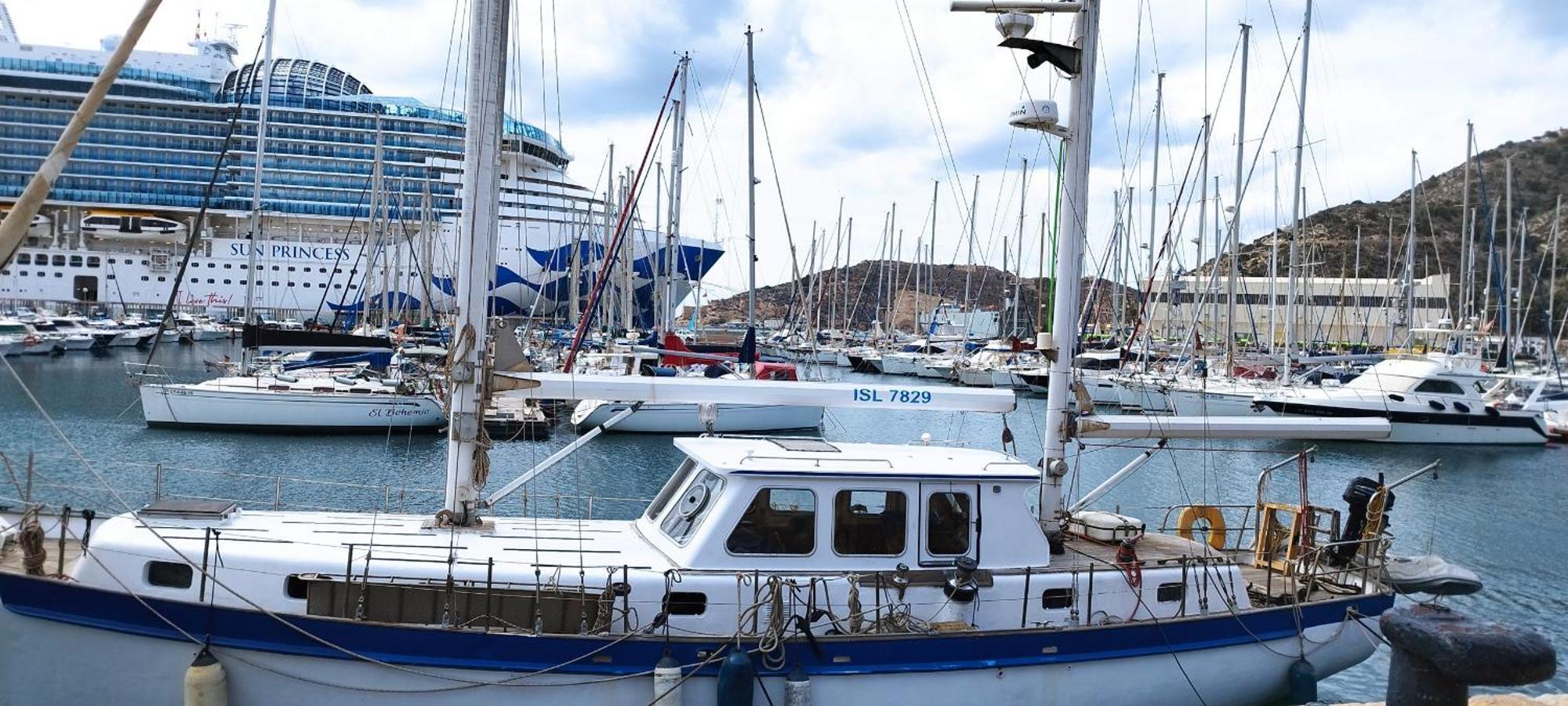 Apartamentos Nuevo Edificio Alba Cartagena Centro Parking Eksteriør billede