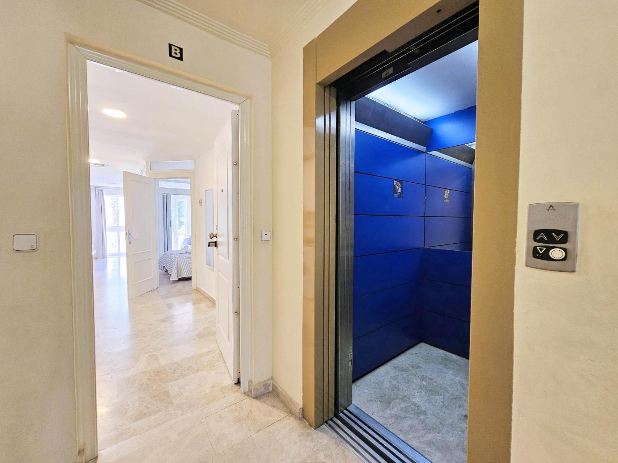 Apartamentos Nuevo Edificio Alba Cartagena Centro Parking Eksteriør billede
