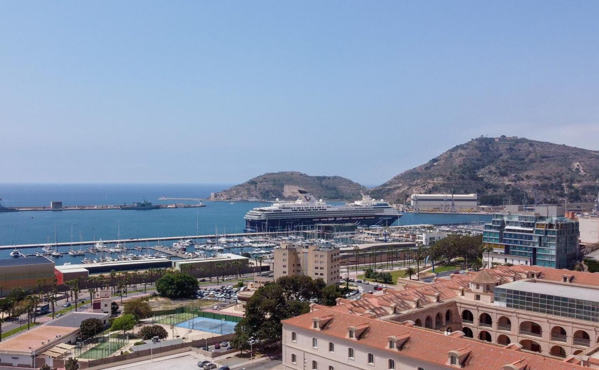 Apartamentos Nuevo Edificio Alba Cartagena Centro Parking Eksteriør billede